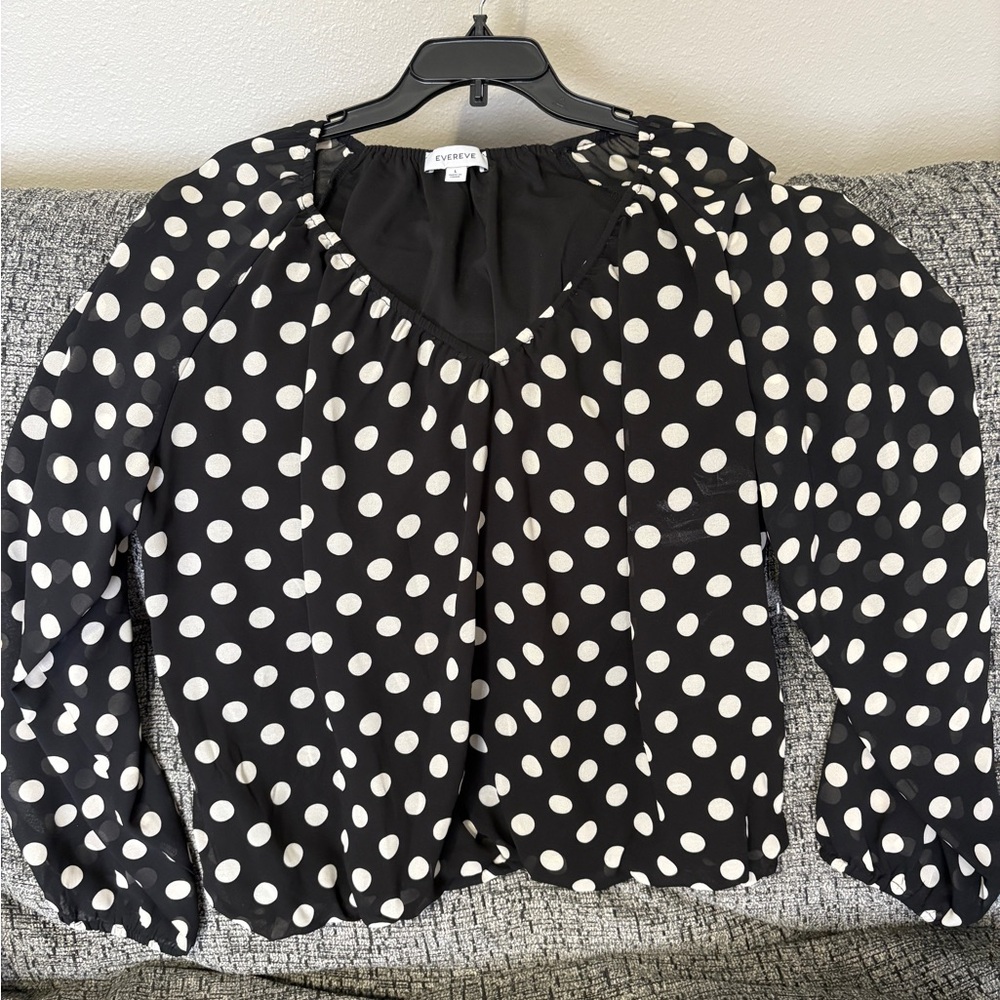 Evereve Black and White Puff Sleeve Ruched Blouse